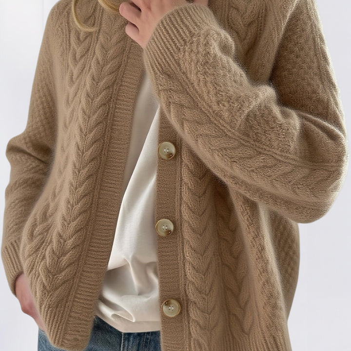 Lorena |  Pleteni kardigan s gumbima